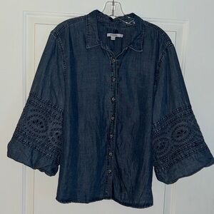 ☀️Chico's Denim Top with Eyelet Detail